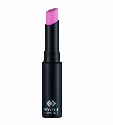 Light color lipstick